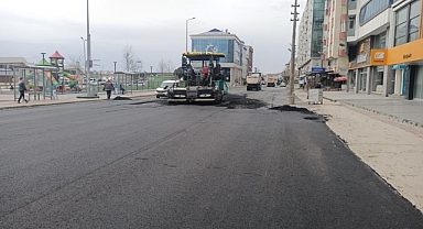 BÜYÜKŞEHİR, YOL YAPIM ÇALIŞMALARINA HIZ VERDİ
