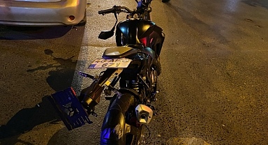 Çorlu'da otomobille çarpışan motosikletin ehliyetsiz sürücüsü, ağır yaralandı