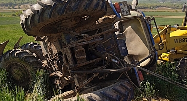 Devrilen traktörün altında kalan sürücü hayatını kaybetti 