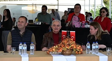 Kırklareli'nde 23 Nisan Coşkusu: Miniklerden Renkli Şenlik