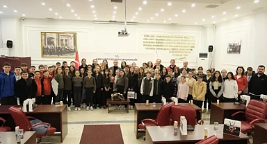 Kırklareli'ni Türkiye'ye Tanıtan Genç Yetenekler Başkanla Buluştu