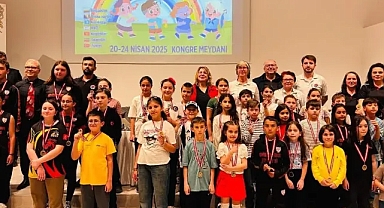 Lüleburgaz'da 23 Nisan Etkinlikleri Kapsamında Satranç Turnuvası Rüzgarı Esti