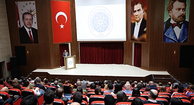 TEKİRDAĞ NKÜ’DE ‘2025 YILI AKADEMİK, İDARİ VE ÖĞRENCİ ÖDÜL TÖRENİ’ GERÇEKLEŞTİ