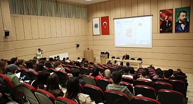 TEKİRDAĞ NKÜ MALİYE BÖLÜMÜ TARAFINDAN ‘TÜRKİYE EKONOMİSİNİN GÖRÜNÜMÜ’ SEMİNERİ DÜZENLENDİ