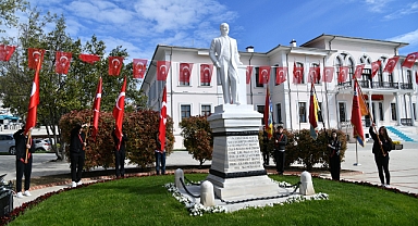 Turizm Haftası Etkinlikleri Çelenk Sunma Töreni İle Başladı