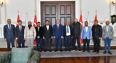 Vali Soytürk Roman Dernekleri Federasyonu Başkanı ve Beraberindeki Heyeti Makamında Kabul Etti