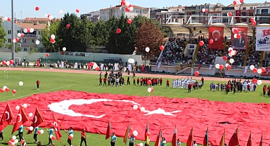 19 Mayıs Coşkusu Kırklareli Atatürk Stadı'nda Zirveye Ulaştı 
