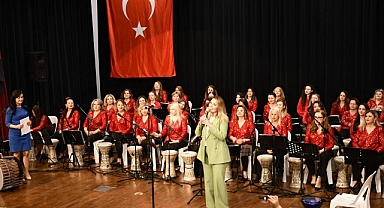 ANNELER GÜNÜNE ÖZEL 'RİTM-İ AHENK' KONSERİ DÜZENLENDİ