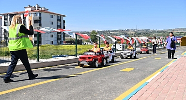 Başkan Nallar Trafik Park’ta Miniklerle Bir Araya Geldi