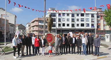 CHP Pınarhisar'dan 19 Mayıs'a Özel Çelenk Töreni
