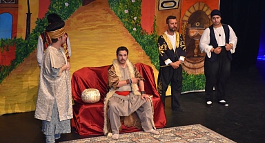 Çorlu 3. Tiyatro Festivali Perdelerini Açtı