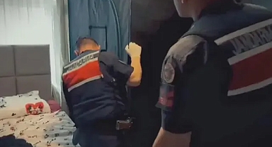 İklimlendirme sistemiyle uyuşturucu yetiştirilen eve operasyon: 2 gözaltı