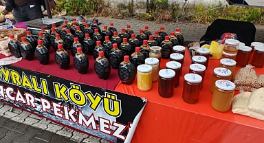 Kırklareli Halk Pazarı'nda Poyralı Pekmezi Rüzgârı 