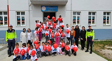 Kırklareli Jandarması’ndan Trafik Haftasına Özel Etkinlikler: “Bir Kural, Bir Ömür!”