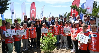 Kırklareli Karıncak Köyü'nde Geleceğe Nefes: Fidanlar Toprakla Buluştu