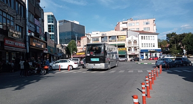 Kırklareli Merkez'de Tur Aracının Yanlış Parkı Tepki Topladı 