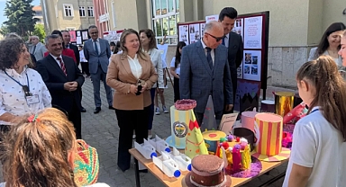 Kırklareli'nde Harezmi Yıl Sonu Sergisi Yoğun İlgi Gördü