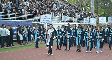 Pınarhisar MYO Mezunları Gururla Kep Attı