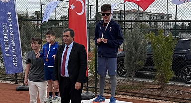 Tekirdağ- Otizmli Ata, azmiyle 1,5 yılda tenis milli takımına girmeyi başardı