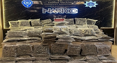 TIR'lardaki 128 kilo uyuşturucuyu 'Carlos' buldu