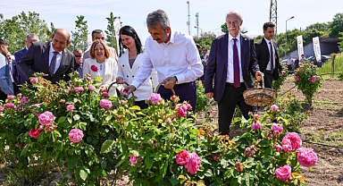 Trakya Üniversitesi’nde Dördüncü Edirne Gülü Hasadı Coşkuyla Gerçekleştirildi