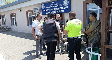 Başkan Derya Bulut’tan Bayram Mesaisi Yapan Trafik Polislerine Ziyaret!