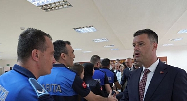 Başkan Sarıkurt ve Meclis Üyeleri Personel ile Bayramlaştı