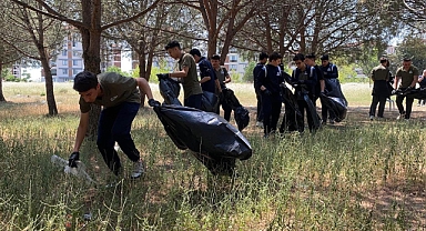 Çorlu'da öğrenciler çevre temizliği yaptı