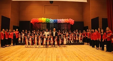 Edirne’de Kreş Şenliğinde Miniklerden Büyük Gösteri