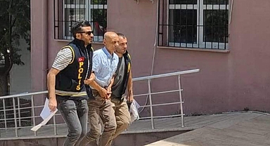 Eşini bıçakla ağır yaraladı