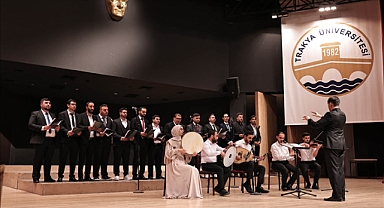 İLAHİYAT FAKÜLTESİ MEZUNİYET TÖRENİ GERÇEKLEŞTİRİLDİ