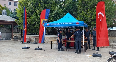 Jandarma Teşkilatının 186. Yılına Özel Anlamlı Etkinlik: Vatandaşa Soğuk Su ve Dondurma İkramı