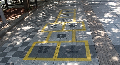 Kırklareli Belediyesi'nden Nostaljik Dokunuş: Seksekle Sokaklar Canlanıyor