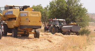 Kırklareli'nde Hasat Sezonu Başladı; Su Tankeri Zorunlu