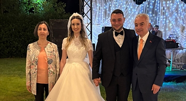 Kırklareli Valisi Uğur Turan'dan Genç Çifte Mutluluk Dileği