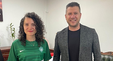 Kırklarelispor'dan İstanbul Vali Yardımcısı Elif Canan Tuncer'e Ziyaret ve Anlamlı Hediye