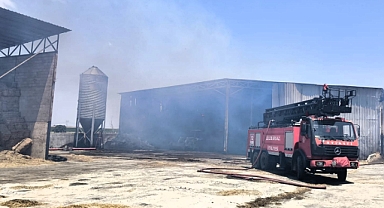 Lüleburgaz'da Yem Deposunda Korkutan Yangın