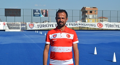 Mehmet Sezer, U18 Hokey Milli Takımı'nda Başarılarla Yoluna Devam Ediyor