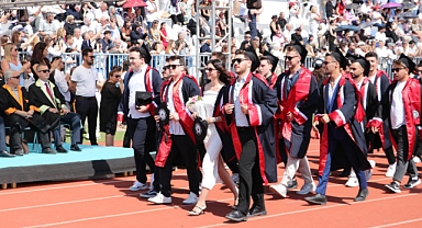 NKÜ'de 5 bin öğrenci mezun oldu