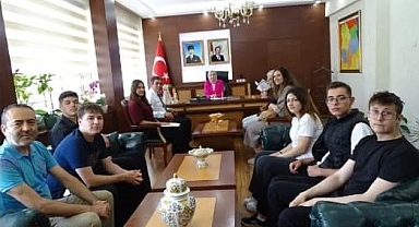 Pınarhisar’ın Gururu Öğrenciler Kaymakam Çanakcıoğlu’nu Ziyaret Etti