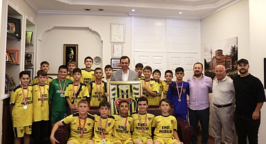 Yenilgisiz Şampiyon Vizespor'dan Başkan Özalp'e Ziyaret