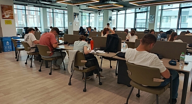 YKS Heyecanı Kırklareli'nde Zirvede: Öğrenciler Sessiz Ortamlarda Son Hazırlıklarını Yapıyor