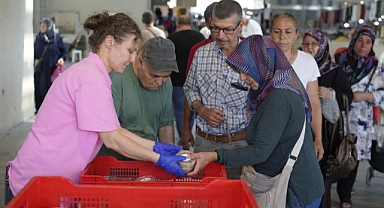 Çorlu Belediyesinden Atakent Pazar Yeri'nde Aşure İkramı