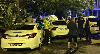 Çorlu'da 3 otomobilin karıştığı kazada 1 kişi yaralandı