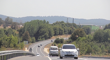 Demirköy-İğneada Yolunda Hafta Sonu Trafik Yoğunluğu