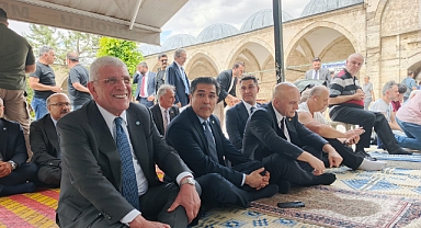 Dervişoğlu, Lüleburgaz'da Cuma Namazını Tarihi Sokollu Camii'nde Kıldı