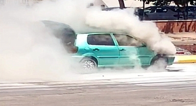 Edirne'de trafikte alev alan otomobil, zarar gördü