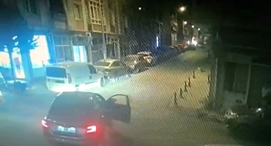 Husumetlisini sokak ortasında tabancayla vurdu