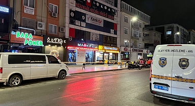 Kimliğini göstermek istemedi, bekçiyi göğsünden bıçakladı