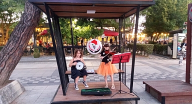 Kırklareli Belediyesi'nden Sanata Açık Sokak Sahnesi